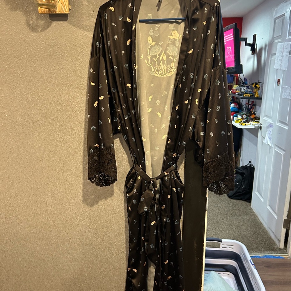 Torrid Curve Kimono style silk robe